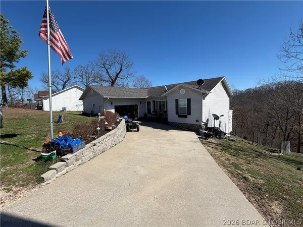 $299,900 | 16 Seven Rdgs Road, Camdenton, MO 65020