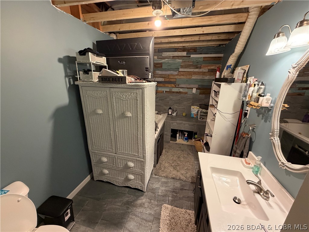 16 Seven Rdgs Road Camdenton, MO 65020 - Photo 21 of 31 Master Bathroom(Lower Level)