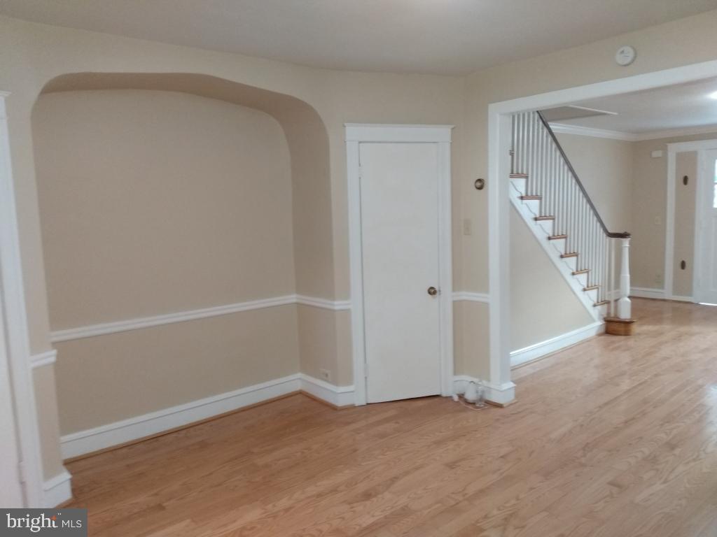 386 Wembly Road Upper Darby, PA 19082 - Photo 2 of 6