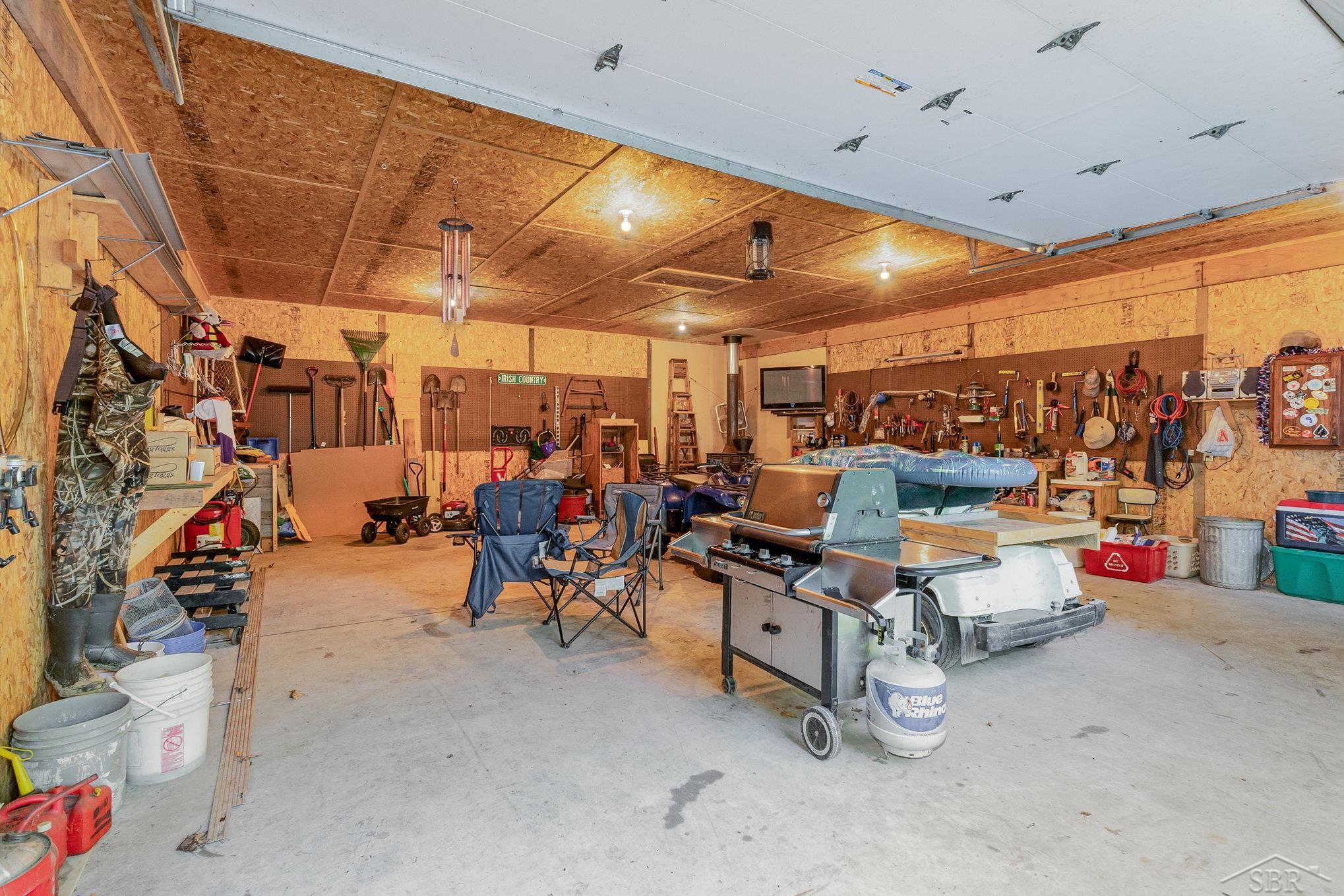 205 Tie Road Roscommon, MI 48653 - Photo 19 of 38 50186005-64350a7c-c848-490a-8659-d6ac03f63229.JPG