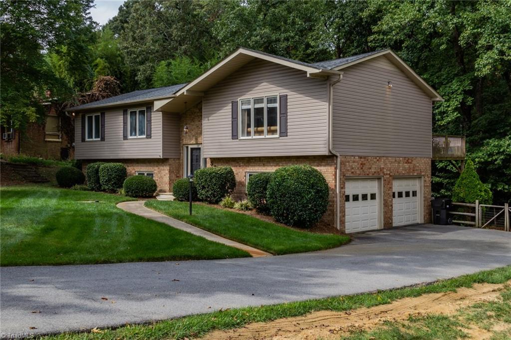 509 Shadybrook Road High Point, NC 27265 - Photo 2 of 34
