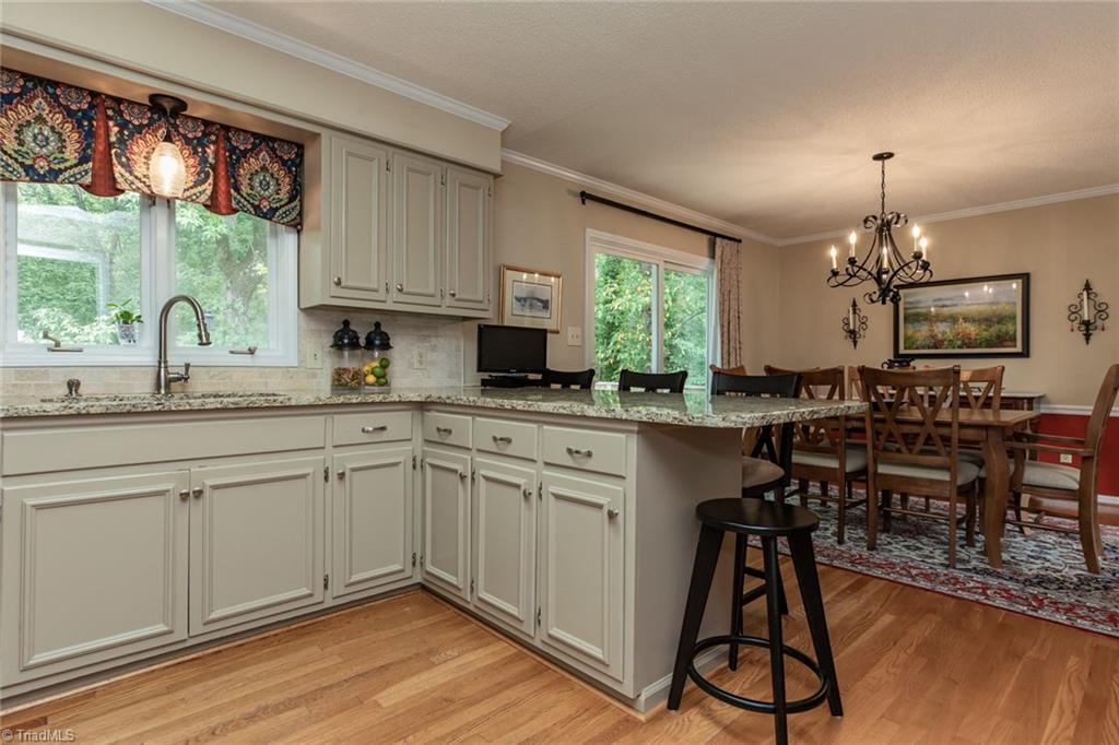 509 Shadybrook Road High Point, NC 27265 - Photo 12 of 34