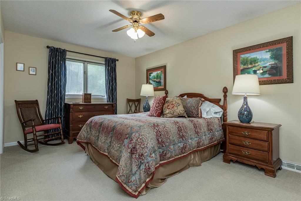 509 Shadybrook Road High Point, NC 27265 - Photo 16 of 34