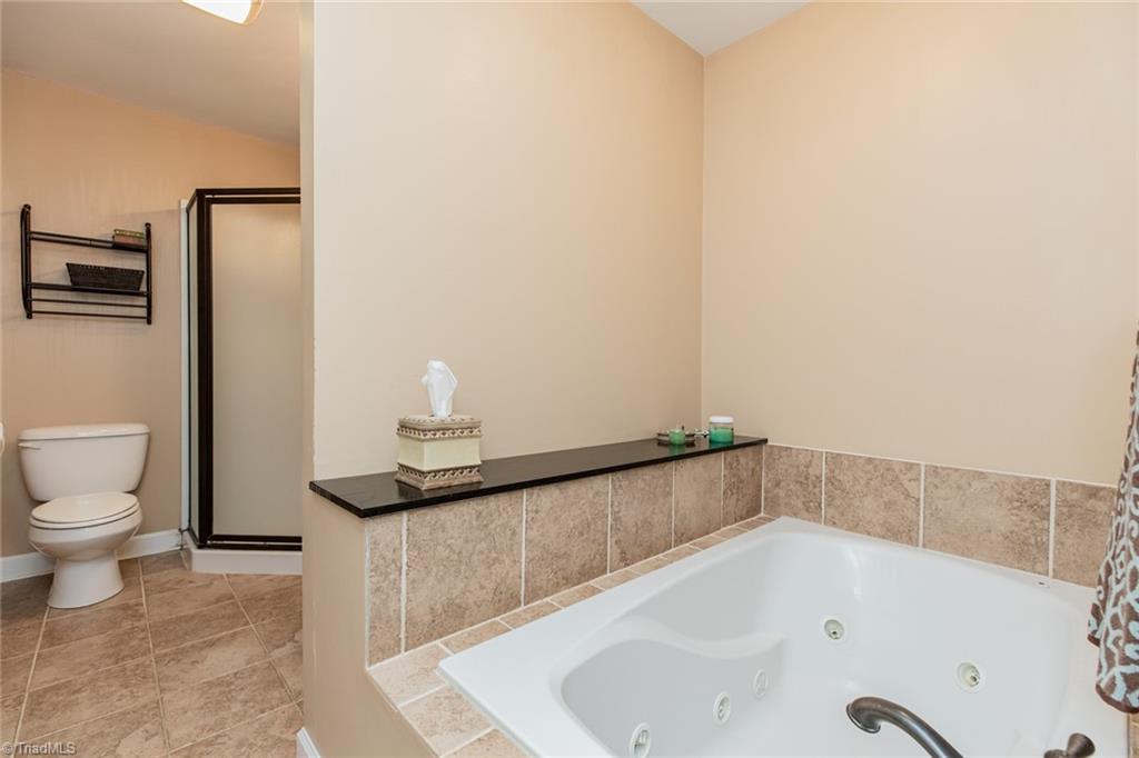 509 Shadybrook Road High Point, NC 27265 - Photo 18 of 34