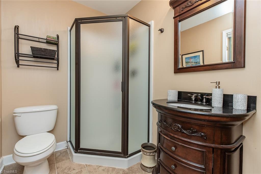 509 Shadybrook Road High Point, NC 27265 - Photo 20 of 34