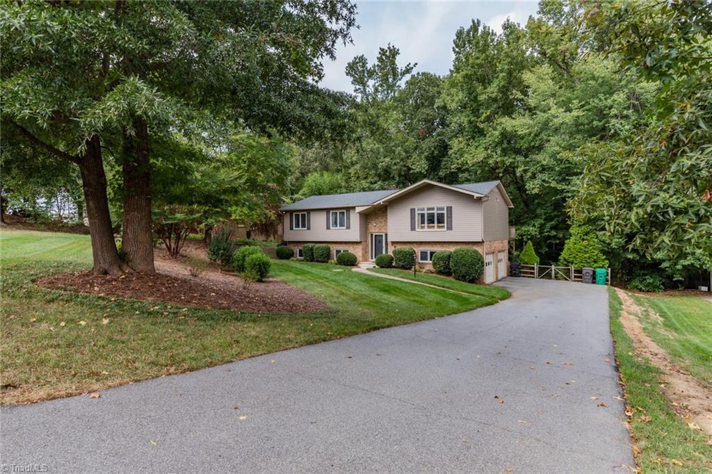 509 Shadybrook Road High Point, NC 27265 - Photo 3 of 34