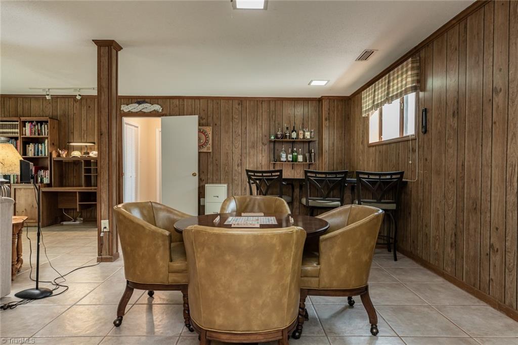 509 Shadybrook Road High Point, NC 27265 - Photo 25 of 34