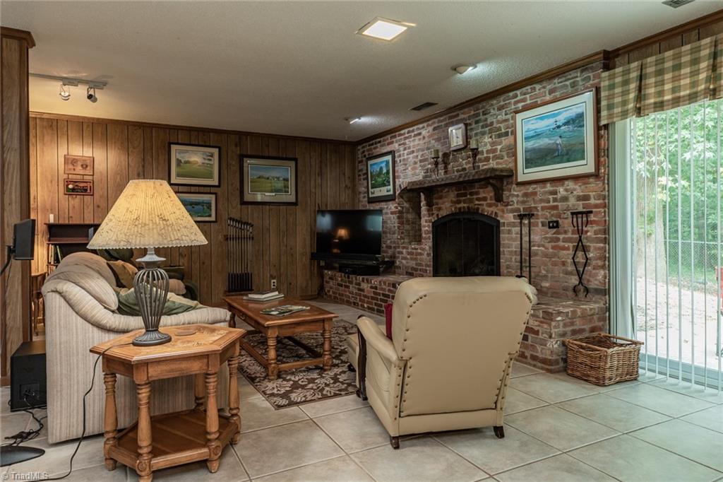 509 Shadybrook Road High Point, NC 27265 - Photo 28 of 34
