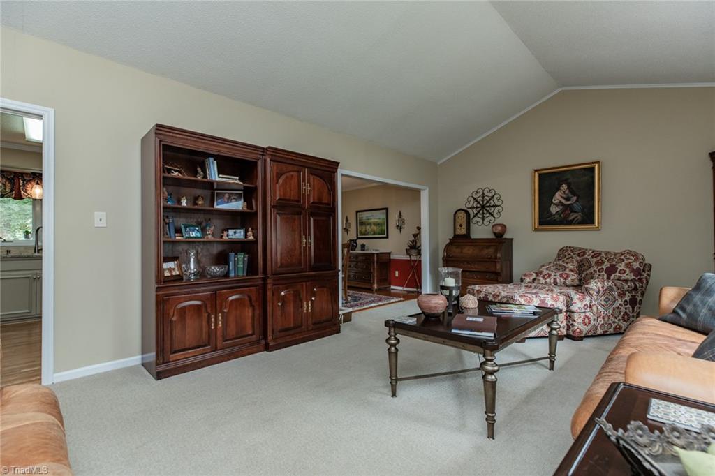 509 Shadybrook Road High Point, NC 27265 - Photo 5 of 34