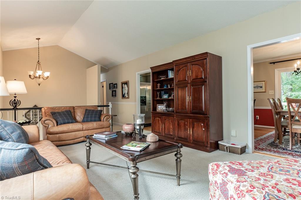 509 Shadybrook Road High Point, NC 27265 - Photo 6 of 34