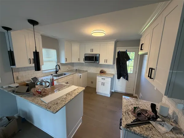 $1,600 | 21112 Kinloch Street, Southfield, MI 48033