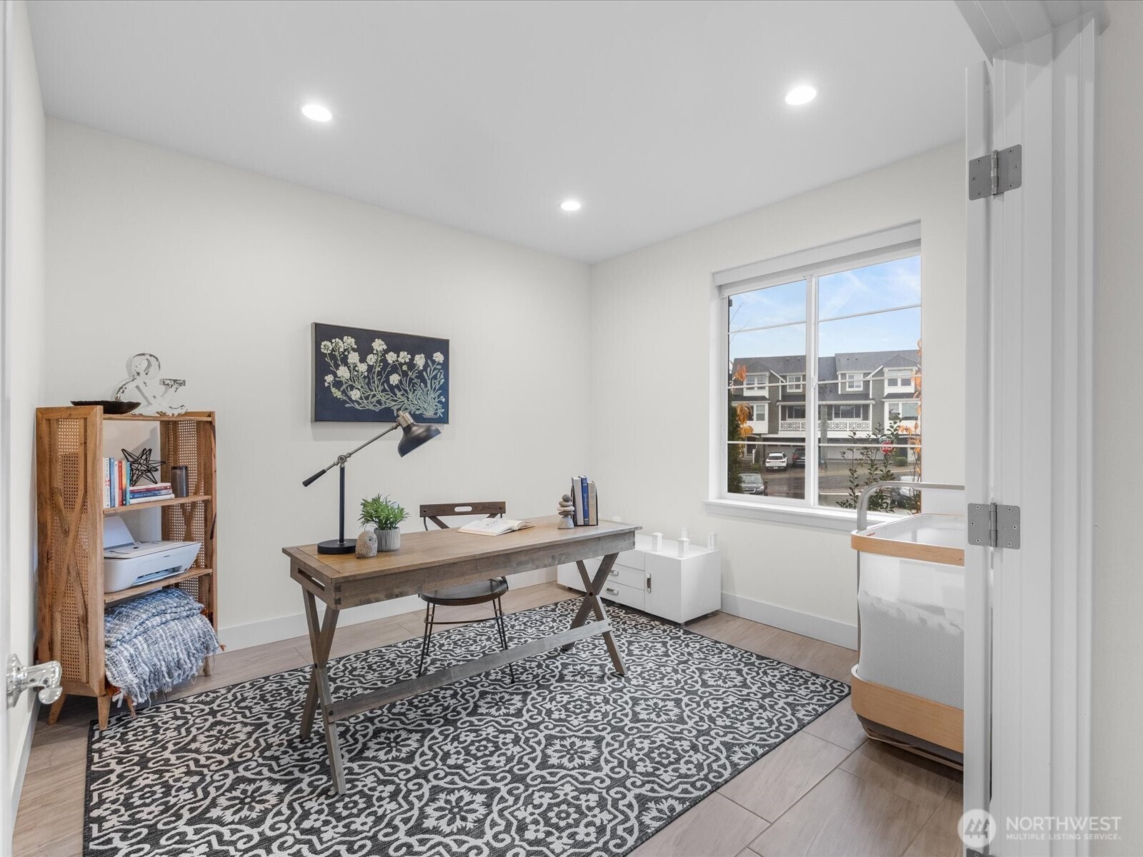 26627 Northeast Boyd Way, Unit 101 Duvall, WA 98019 - Photo 7 of 40