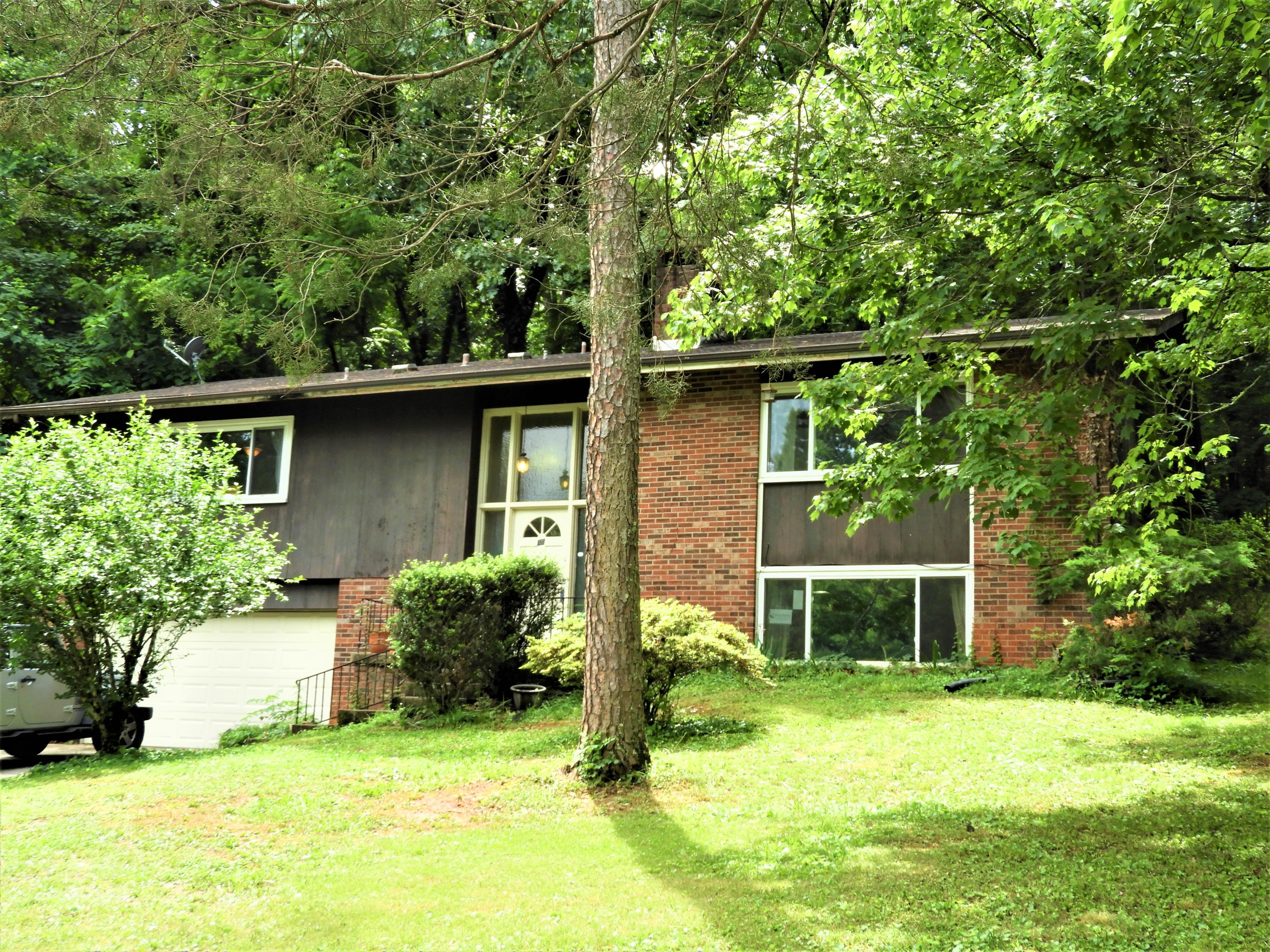 151 Nebraska Avenue Oak Ridge, TN 37830 - Photo 1 of 30 DSCN2882 (2)