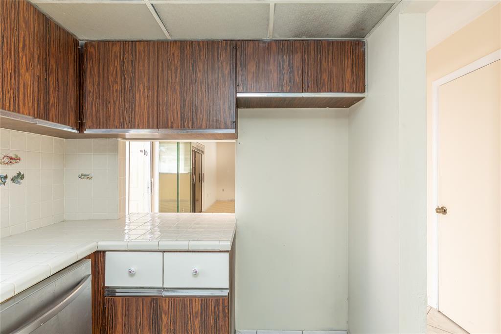 4281 West 10th Court Hialeah, FL 33012 - Photo 15 of 28