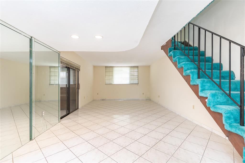 4281 West 10th Court Hialeah, FL 33012 - Photo 5 of 28