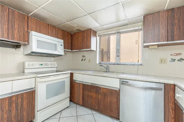 $499,000 | 4281 West 10th Court, Hialeah, FL 33012