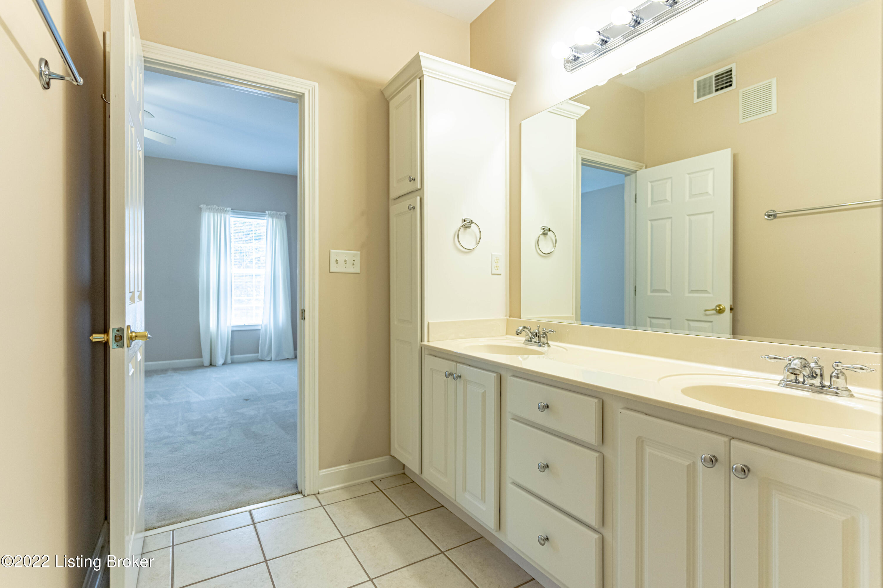 9513 Rustling Tree Way, Unit 101 Louisville, KY 40291 - Photo 40 of 43 DSC07262