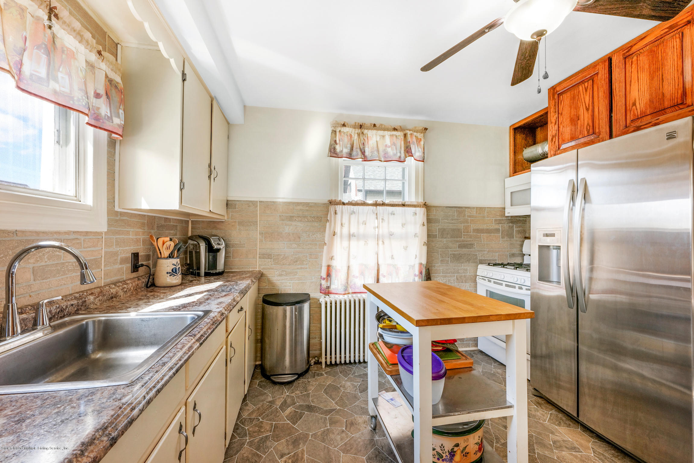 618 Manor Road Staten Island, NY 10314 - Photo 6 of 12 618 Manor Rd 4