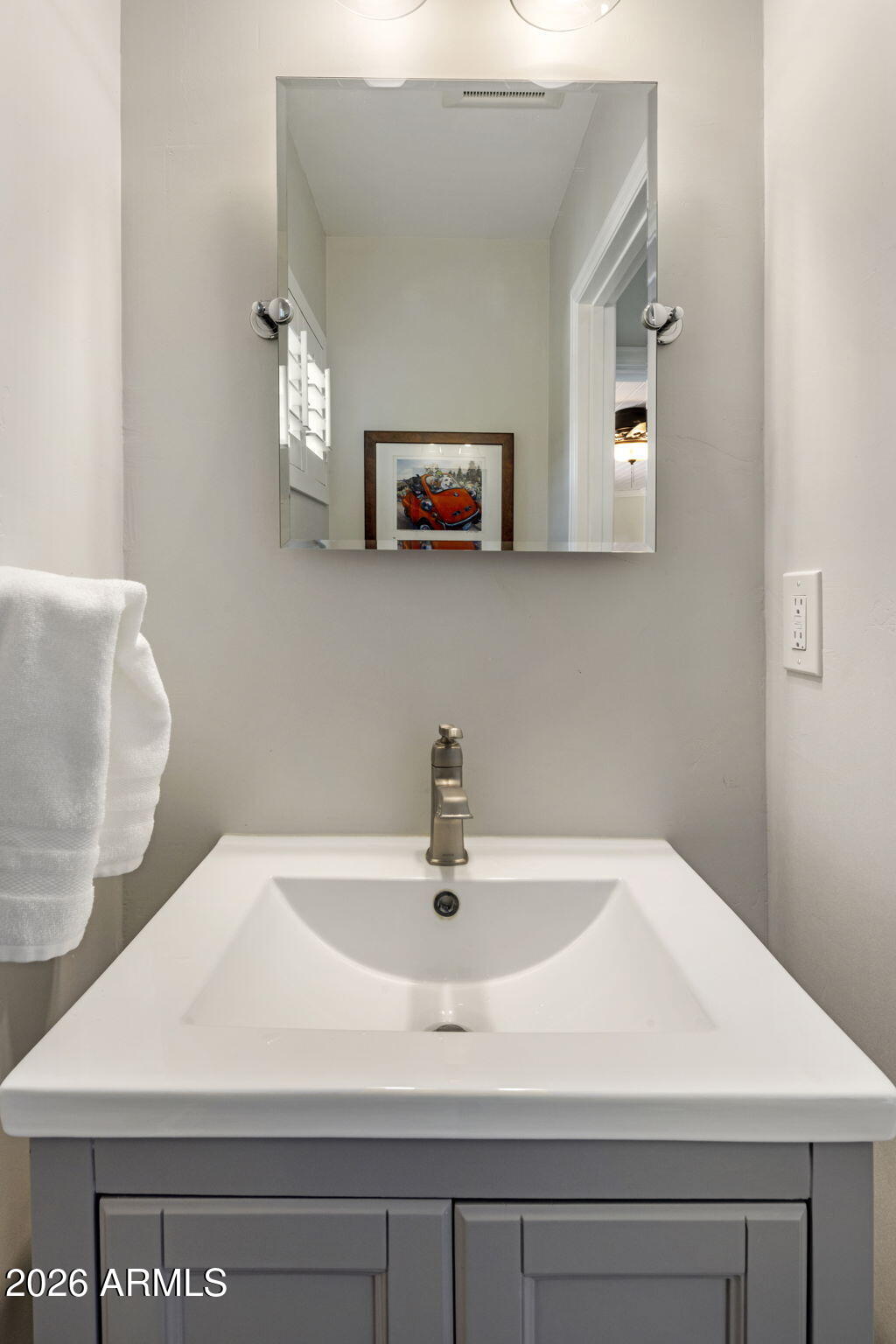 6620 North 13th Street Phoenix, AZ 85014 - Photo 31 of 51 powder room