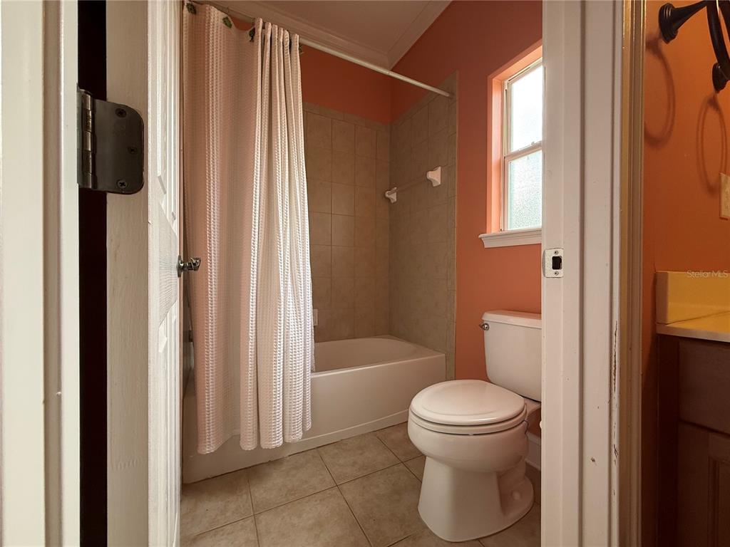 800 North End Street St. Augustine, FL 32095 - Photo 43 of 52 a bathroom with a toilet and a shower