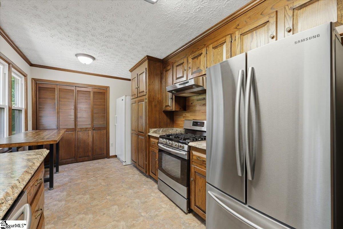 3184 Highway 14 Greer, SC 29651 - Photo 17 of 48