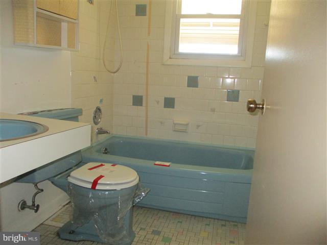 8169 Gray Haven Road Baltimore, MD 21222 - Photo 14 of 25 Bath