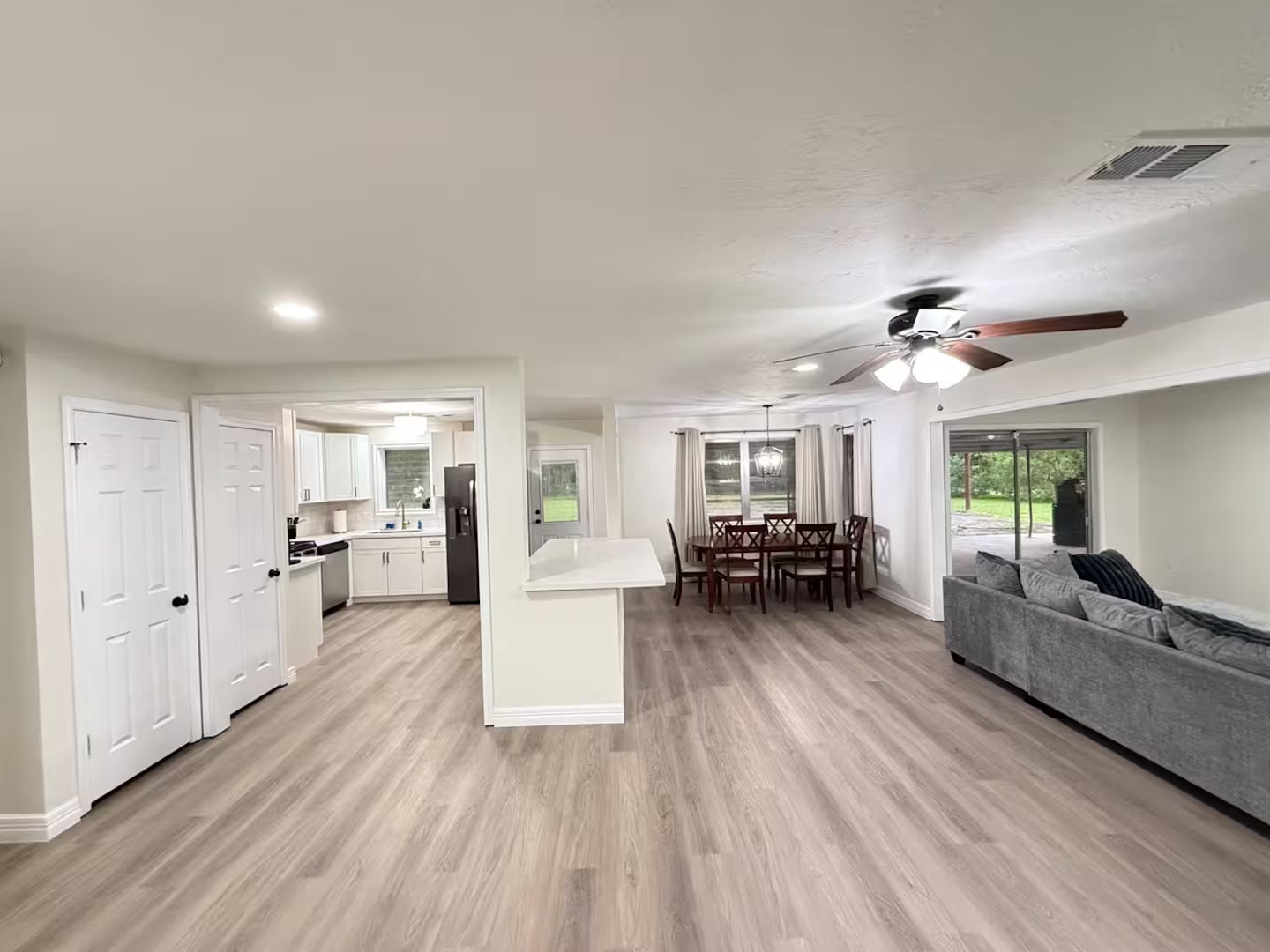 7035 Hurley Drive Beaumont, TX 77708 - Photo 5 of 26