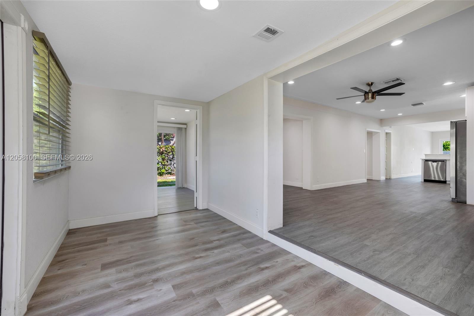 3405 Robbins Road Pompano Beach, FL 33062 - Photo 9 of 71 Gallery Image 9