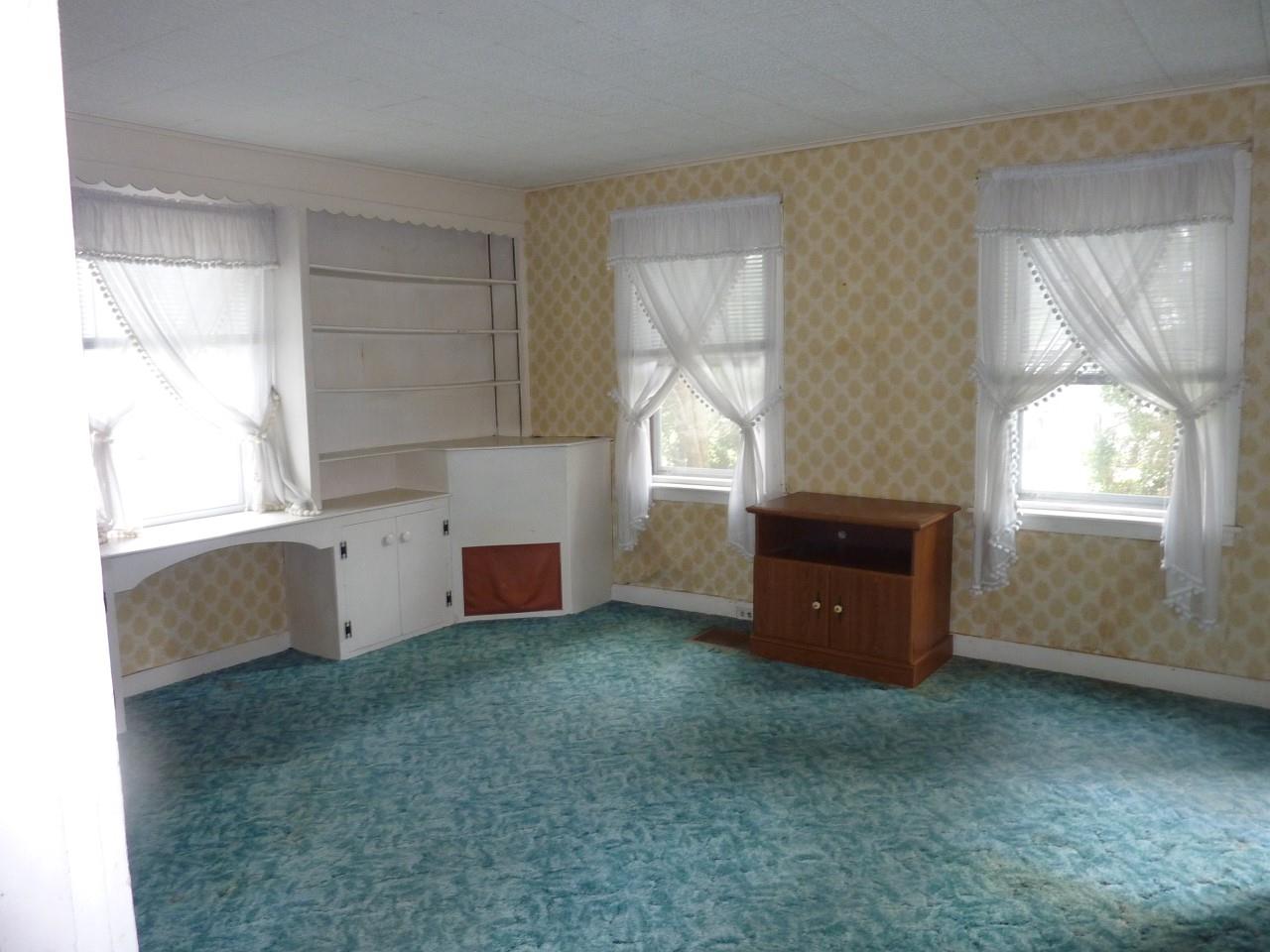 109 Spring Street Bennington, VT 05201 - Photo 6 of 12 Gallery Image 6