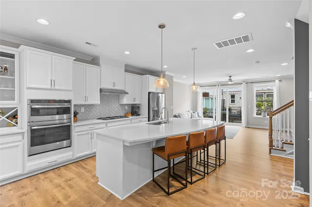 $637,500 | 621 Tudor Park Way, Charlotte, NC 28211