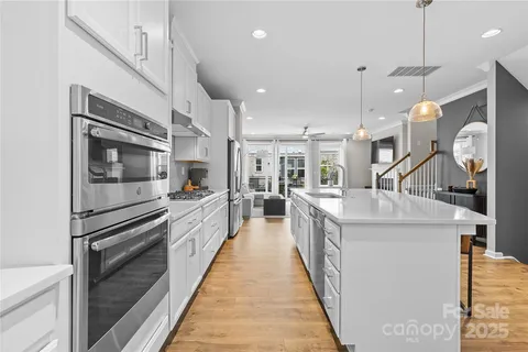 $639,500 | 621 Tudor Park Way, Charlotte, NC 28211