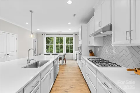 $639,500 | 621 Tudor Park Way, Charlotte, NC 28211