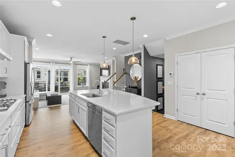 $639,500 | 621 Tudor Park Way, Charlotte, NC 28211