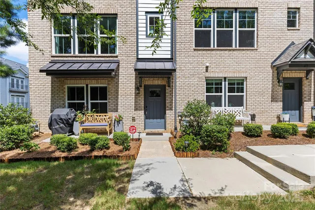 $639,500 | 621 Tudor Park Way, Charlotte, NC 28211