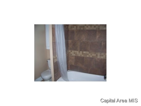 2433 Yale Boulevard Springfield, IL 62703 - Photo 11 of 12 Gallery Image 11