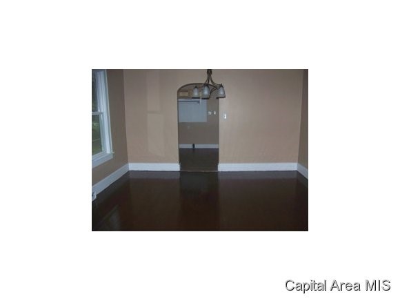 2433 Yale Boulevard Springfield, IL 62703 - Photo 4 of 12 Gallery Image 4
