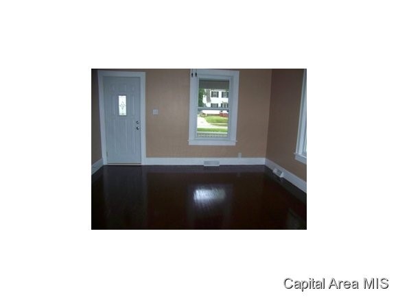2433 Yale Boulevard Springfield, IL 62703 - Photo 5 of 12 Gallery Image 5