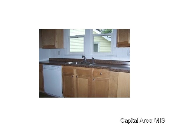 2433 Yale Boulevard Springfield, IL 62703 - Photo 7 of 12 Gallery Image 7