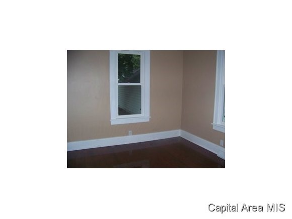 2433 Yale Boulevard Springfield, IL 62703 - Photo 8 of 12 Gallery Image 8