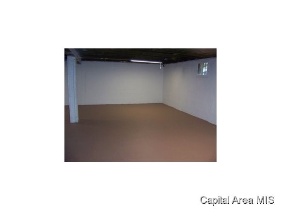 2433 Yale Boulevard Springfield, IL 62703 - Photo 10 of 12 Gallery Image 10