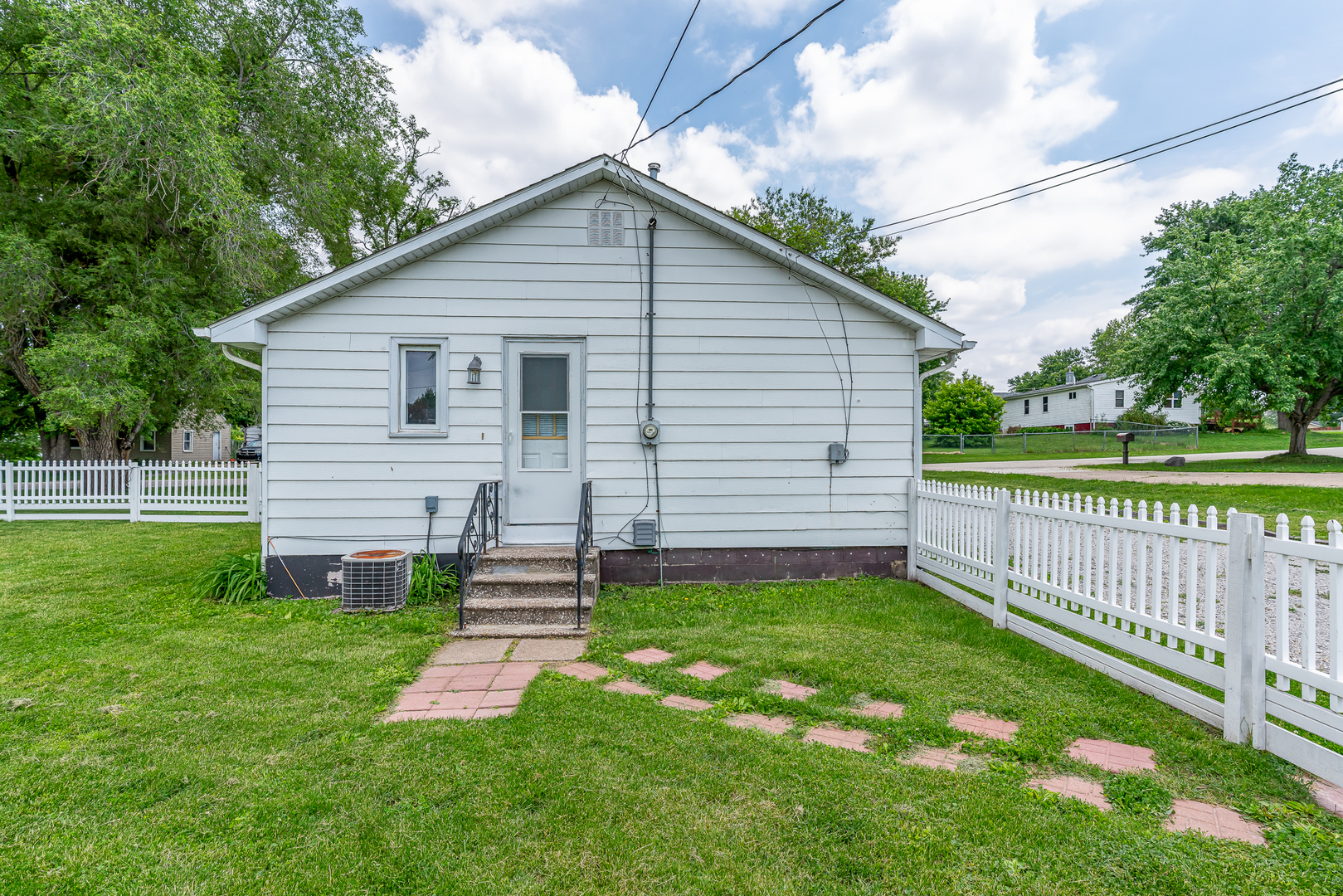815 7th Street Colona, IL 61241 - Photo 12 of 16