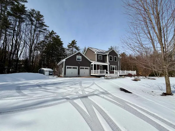 $765,000 | 26 Shore Road, Milton, VT 05468