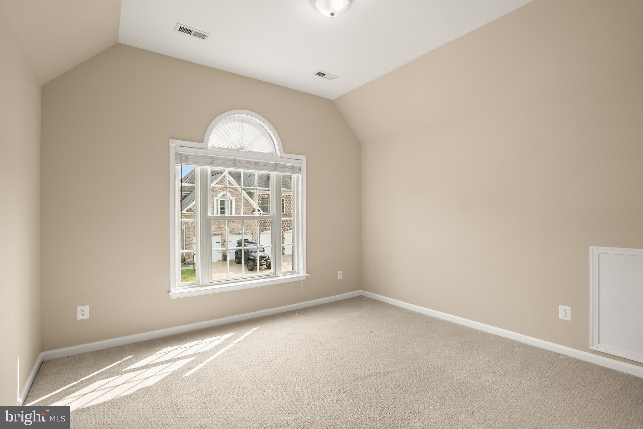 43616 Carradoc Farm Terrace Leesburg, VA 20176 - Photo 37 of 63 Huge secondary bedroom
