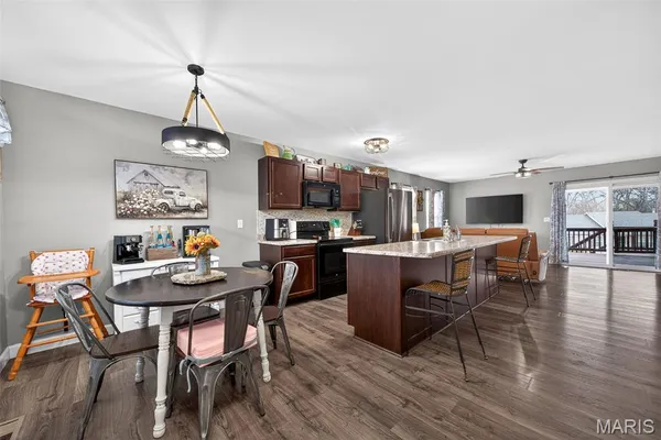 $285,000 | 151 Hidden Valley Way, Winfield, MO 63389