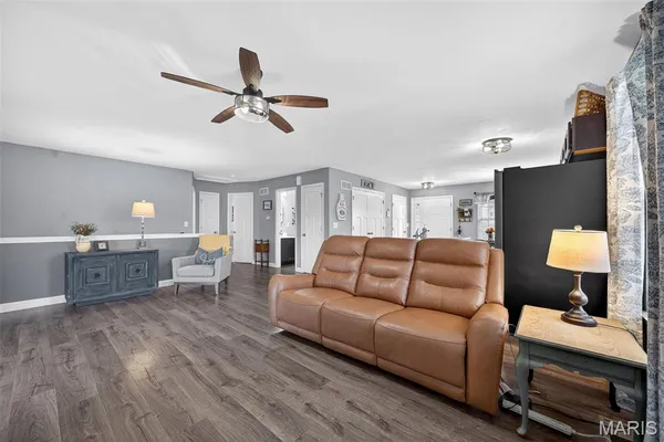 $285,000 | 151 Hidden Valley Way, Winfield, MO 63389