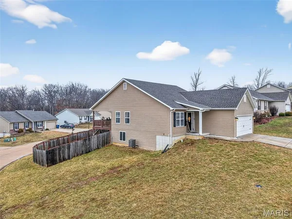 $285,000 | 151 Hidden Valley Way, Winfield, MO 63389