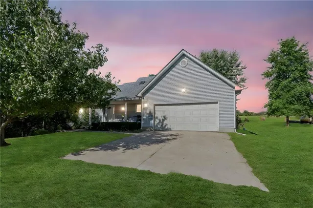 $550,000 | 43572 Highway K Highway, Cowgill, MO 64637