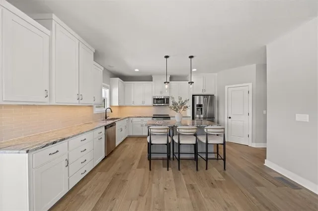 $609,900 | 10308 North Oakland Avenue, Kansas City, MO 64157