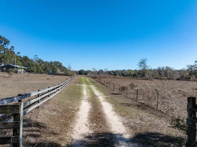 $284,900 | 1015 Northeast Evergreen Avenue, Pinetta, FL 32350