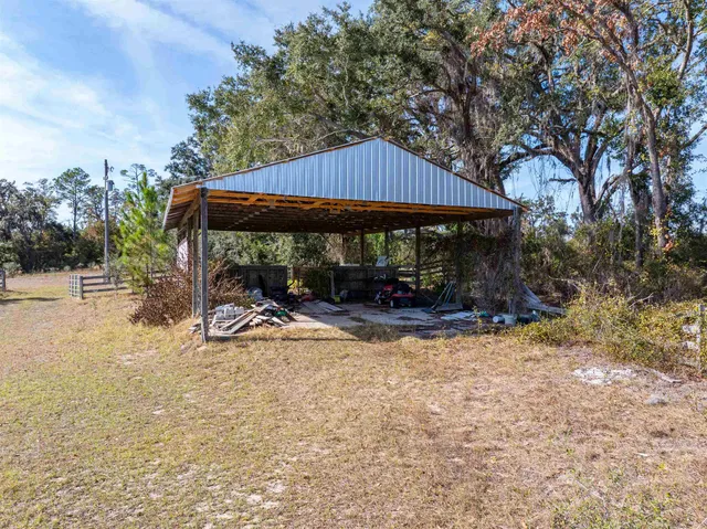 $284,900 | 1015 Northeast Evergreen Avenue, Pinetta, FL 32350